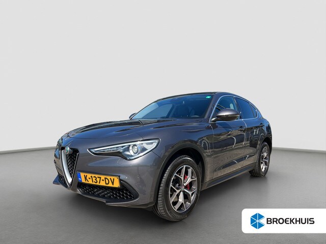 Alfa Romeo Stelvio - 2.0 T 200pk AWD Super | 19'' velgen | Navigatie | Active su
