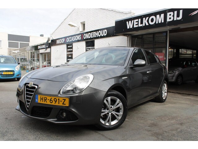 Alfa Romeo Giulietta - 1.4 T Distinctive | Airco | Cruise control | Parkeersenso