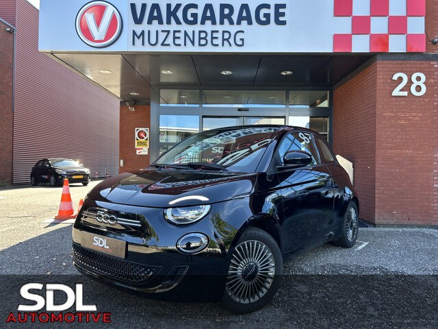 Fiat 500e - Icon 42 kWh Long Range SOH 94% // LED // NAVI + CARPLAY // P