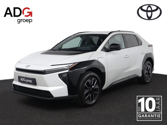Toyota bZ4X - Dynamic 73 kWh | Stoel/Stuurverwarming | Parkeersensoren | 3