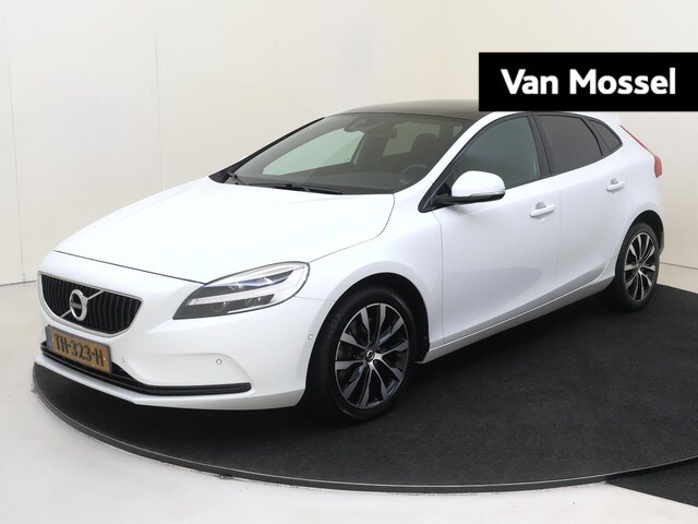 Volvo V40 - 1.5 T3 Dynamic Edition | Panoramadak | Achteruitrijcamera | 