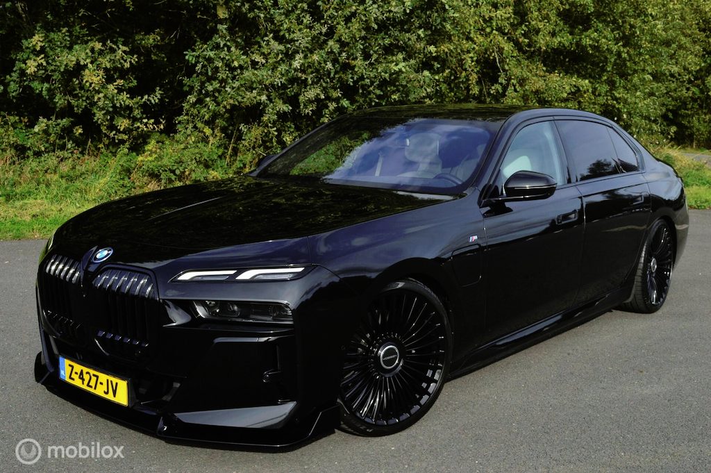 BMW 7-serie 750e Individual / M-Sport / Skylounge/ 22″ /B&W