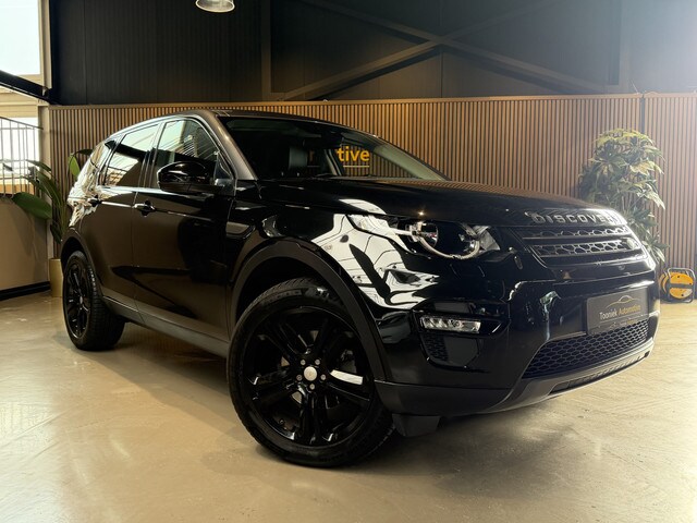 Land Rover Discovery Sport - 2.0 TD4 SE 7p. panoramadak - achteruitrijcamera - l
