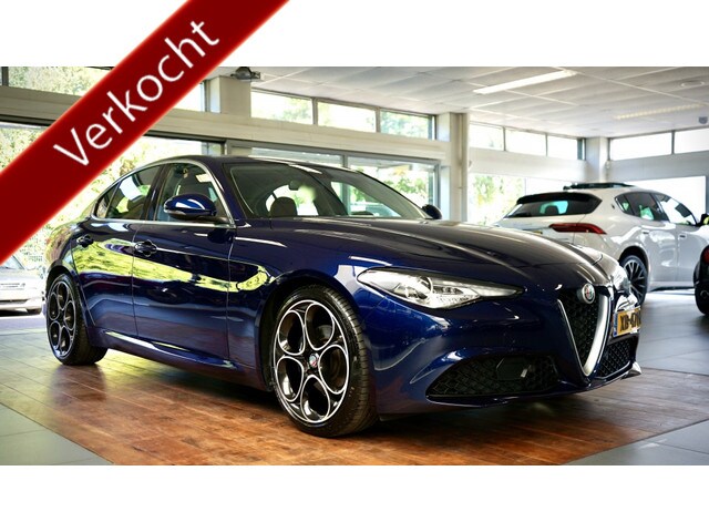 Alfa Romeo Giulia - 2.0T Super | 300 pk | Sportuitlaat | Flippers | Veloce int |