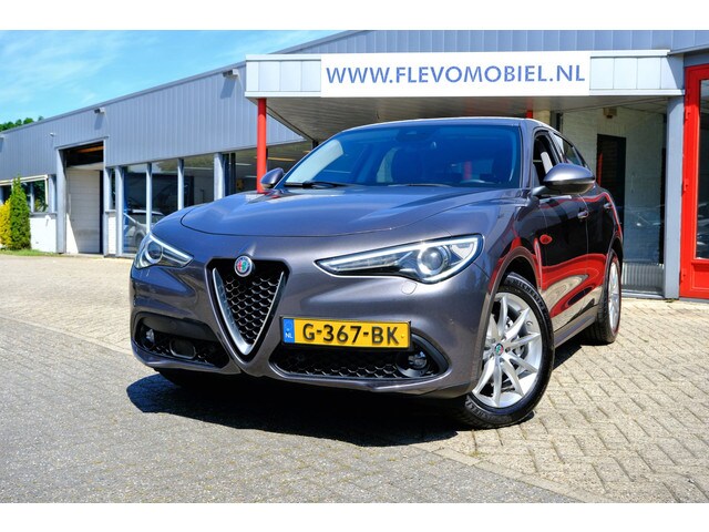 Alfa Romeo Stelvio - 2.2d 180pk Super Aut. Xenon|Clima|Navi|DAB+|Half Leder