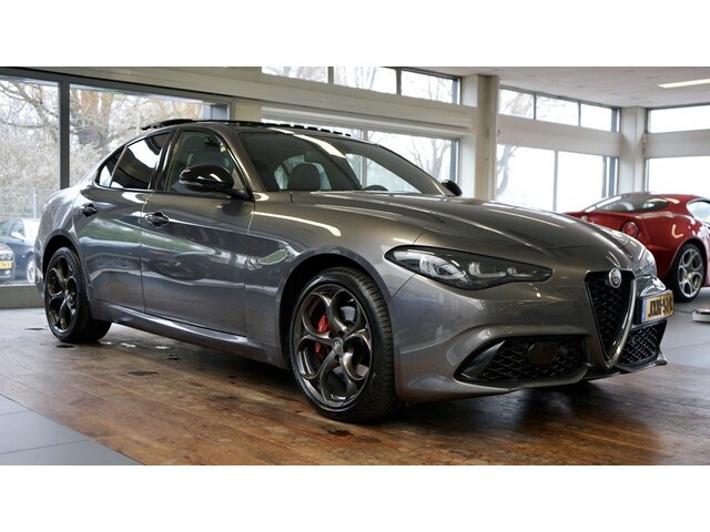 Alfa Romeo Giulia - 2.0 T GME AWD Veloce | 280 pk | 12 Maanden bovag |