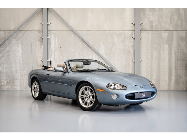 Jaguar XK8 - 4.0 V8 Convertible
