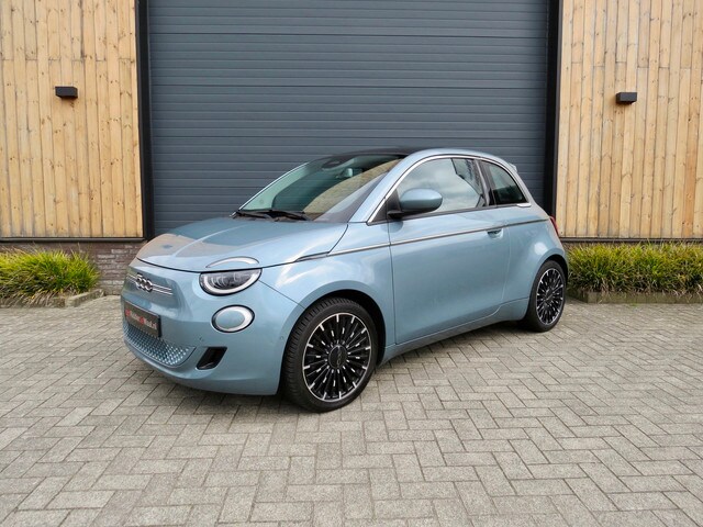 Fiat 500e - La Prima 42 kWh *Leder *Carplay *Unieke kleur