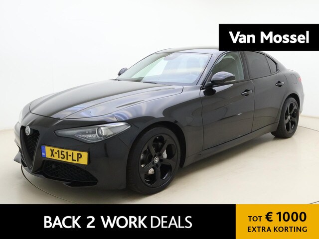 Alfa Romeo Giulia - 2.0T | automaat | Climate control | Navigatie | Half-Leder |