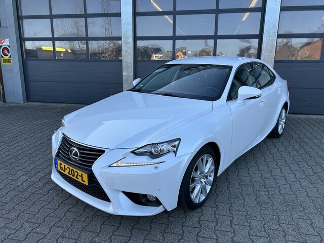 Lexus IS-Serie - 300h Hybrid 181pk Business Line