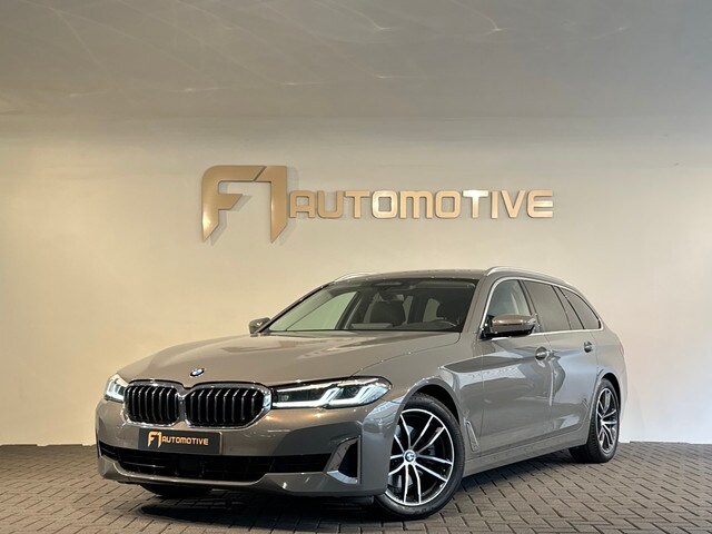 BMW 5-serie - Touring 520i High Executive Edition Memory|360|Trekhaak|Blin