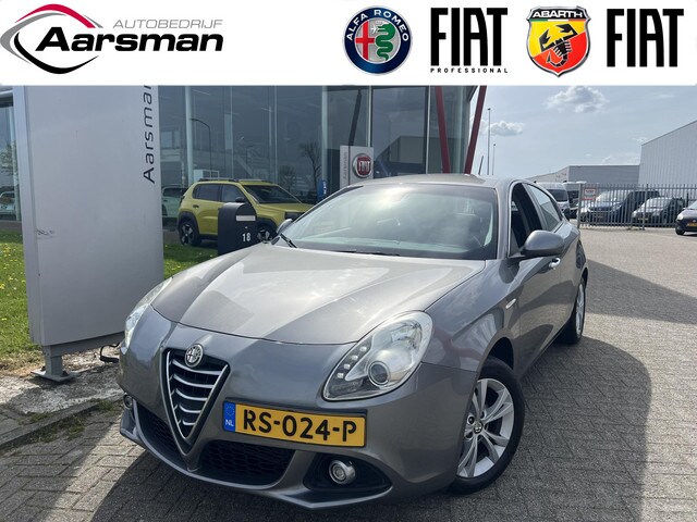 Alfa Romeo Giulietta - 1.4 T Distinctive | Navi | Parkeersensoren | Trekhaak | C
