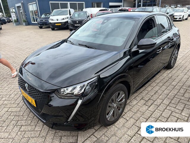 Peugeot e-208 - EV Allure Pack 50 kWh | Fase 3 laden | Navi by app | Apple c