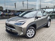 Toyota Yaris Cross - 1.5 Hybrid 115 Active plus | Sensoren v/a | Draadloze Telefo