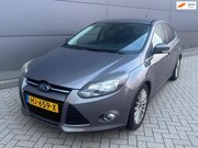 Ford Focus - 1.0 EcoBoost Trend rijdt en schakelt goed ( tik in de motor)