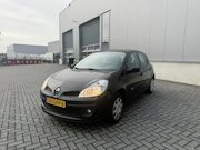 Renault Clio - 1.2-16V Special Line