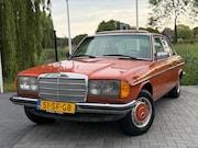 Mercedes-Benz 200-serie - 240 D OLDTIMER / SCHUIFDAK / TREKHAAK