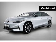Volkswagen ID.7 - Pro Business 77 kWh 286 PK | IQ Lights | Elektrische achterk