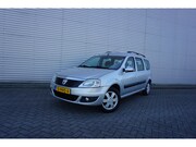 Dacia Logan Mcv - 1.6 Blackline 7p. Airco / Elektr. ramen / Trekhaak / Lm velg