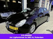 Alfa Romeo Giulietta - 1.4 T Distinctive AUTOMAAT/CLIMA/CRUISE/NW APK