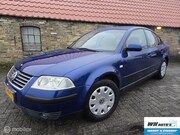 Volkswagen Passat - 1.6 Trendline