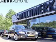 Volvo V70 - T4 Limited Edition Automaat, Leder, Stoelverwarming
