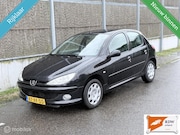 Peugeot 206 - 1.4 Forever NAP/AIRCO/NETTE AUTO/DISTRIBUTIERIEM VERVANGEN