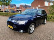 Mitsubishi Outlander - 2.0 Instyle 7 X PLACE