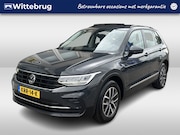 Volkswagen Tiguan - 1.4 TSI eHybrid Life / AUTOMAAT/ 245 PK/ PANO/ TREKHAAK/ PAR