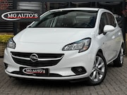 Opel Corsa - 1.4 Favourite | Navigatie | Cruise Control | Parkeersensoren
