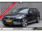 Volvo V60 Cross Country - 2.0 B5 AWD Ultimate Pano 360-Camera Trekhaak B&W Stoelverw./