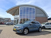 Volkswagen T-Roc - 1.5 TSI R-Line Automaat, Carplay, trekhaak, cruise