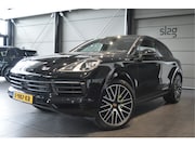 Porsche Cayenne Coupé - 3.0 E-Hybrid Platinum Edition pano leer Bose 22 inch