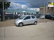 Toyota Yaris - 1.3-16V VVT-i Luna
