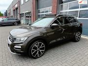 Volkswagen T-Roc - 1.5 TSI DSG ACC Pano Carplay Navi PDC Lane
