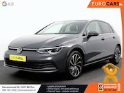 Volkswagen Golf - 1.5 eTSI 150pk DSG Style Navigatie DAB Camera Lane Assist LE