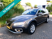 Volvo XC70 - 2.4D 176pk Automaat 1e eig. Leder Navi Trekhaak 1800kg.