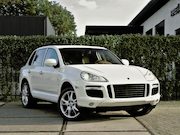 Porsche Cayenne - 4.8 Turbo