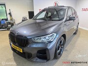 BMW X1 - sDrive18i High Executive AUT/PANO/CRUIS/CLIMA/NAVI