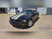 Ford Mustang - USA 4.0 V6 Cabriolet