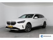BMW i5 - Touring eDrive40 84kWh | Achteruitrijcamera | Apple Carplay/