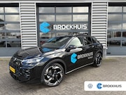 Volkswagen T-Roc - 1.5 eTSI 150 pk R-Line First Edition | Rondomzichtcamera | M