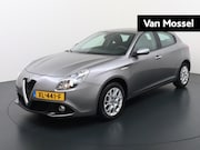 Alfa Romeo Giulietta - 1.4 Turbo MultiAir Super | Navigatie | Lichtmetalen velgen