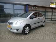Toyota Yaris - 1.0 VVTi + 5 deurs Airco Apk 9-6-2027 Trekhaak