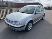 Volkswagen Golf - 1.6-16V