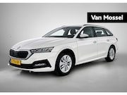 Skoda Octavia - Combi 1.0 e-TSI Business Edition ELEKTR. ACHTERKLEP | DRIVE