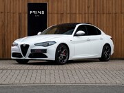Alfa Romeo Giulia - 2.0T Sprint 300pk | Veloce stoelen | Pano-dak | CarPlay | 19