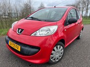 Peugeot 107 - 1.0-12V XR