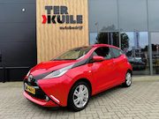 Toyota Aygo - 1.0 VVT-i x-play touch / camera / automaat