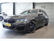 BMW 5-serie - Touring 530e xDrive M-SPORT laser pano leer camera 19 inch !